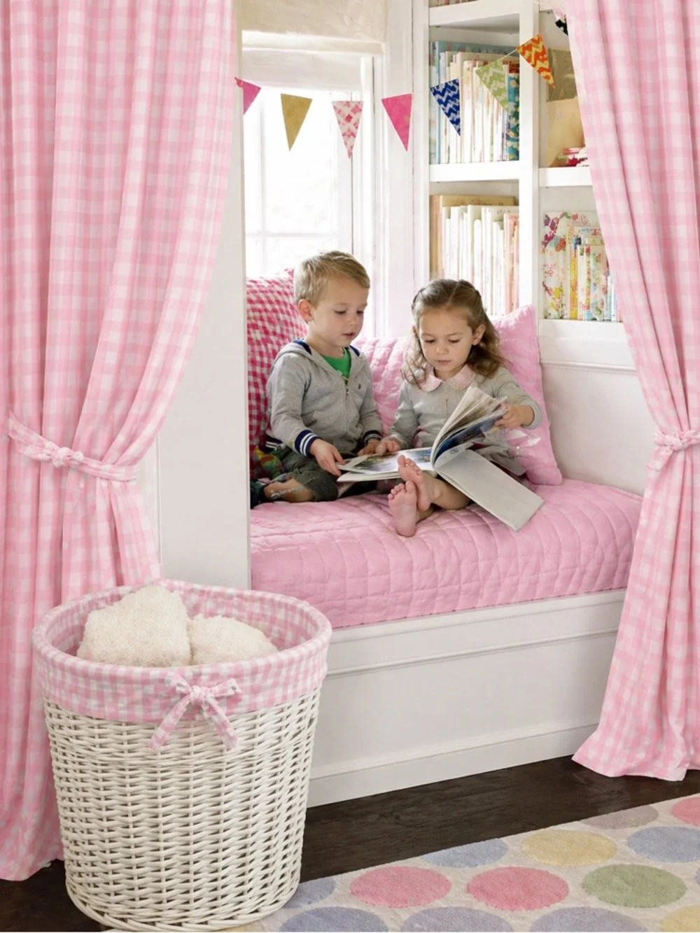 GUC Pottery Barn Kids- Pink White Girls Gingham Hamper Liner